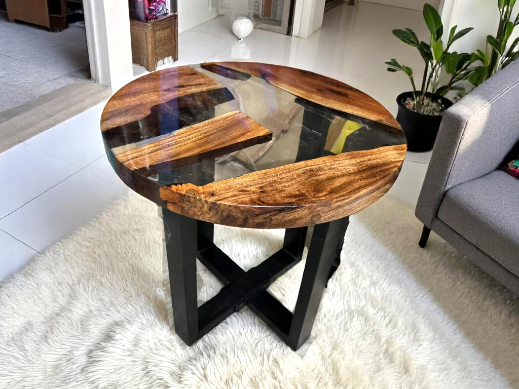 Luxurious Epoxy Round Table - Handcrafted Elegance for Your Home